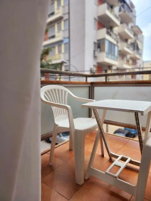 One Bd Flat Near Center With 24H Self Check In Apartamento Tirana