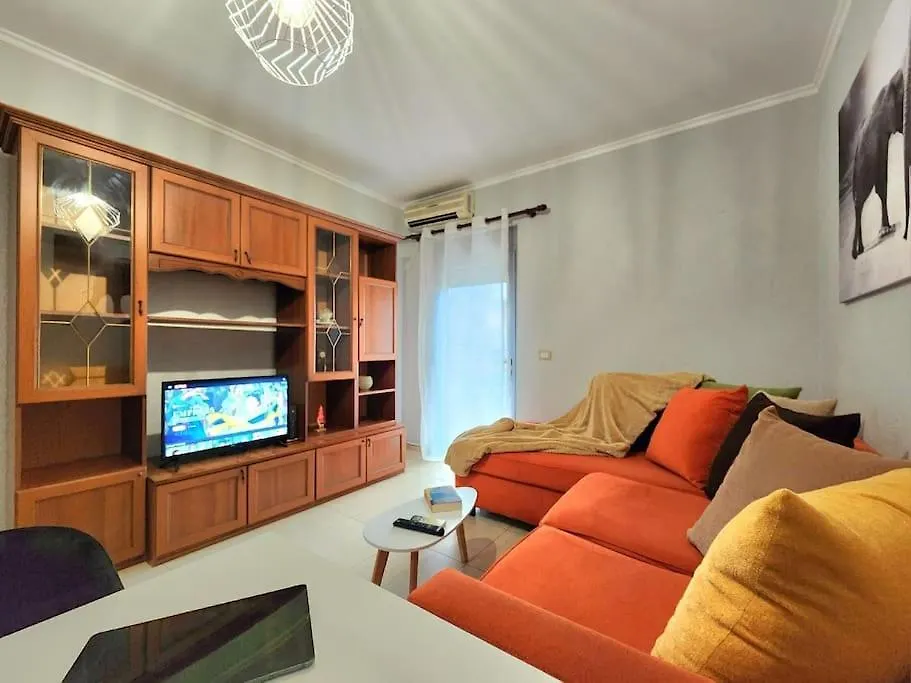 One Bd Flat Near Center With 24H Self Check In Apartamento Tirana