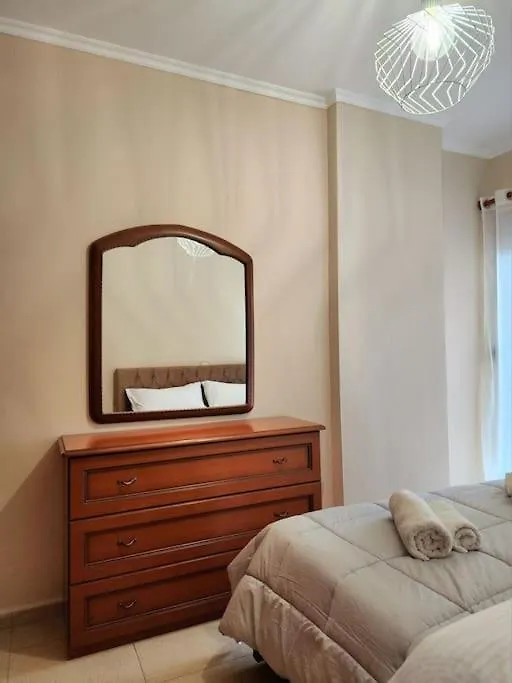 One Bd Flat Near Center With 24H Self Check In Apartamento Tirana